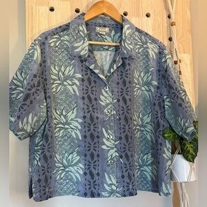 Tommy Bahama Blue and Green Casual Button Down Shirt